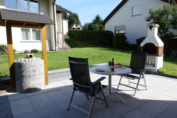 Vakantiewoning voor 2 personen, with Balkon/Terras and Terras as well as Tuin in Niedersfeld
