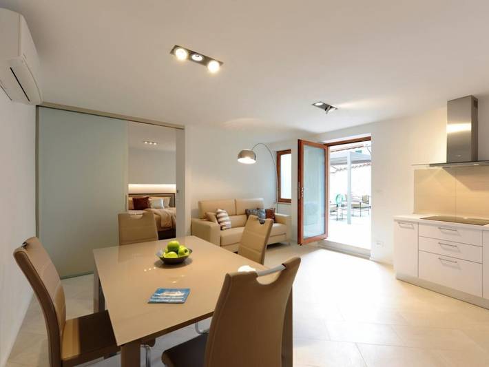 Ferienwohnung für 4 Personen, mit Terrasse und Garten in Limone sul Garda