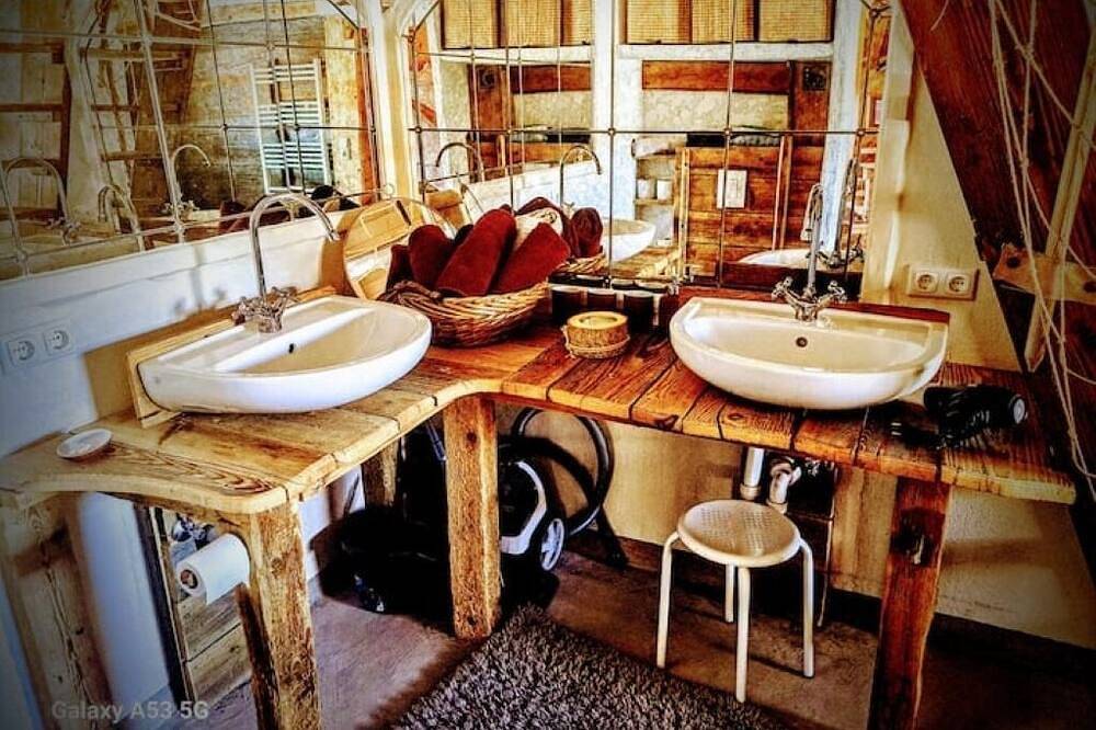 Kaiserlounge Harald Astner – Alpenchalet mit Charme & Bergblick in Ebbs, Kaisergebirge