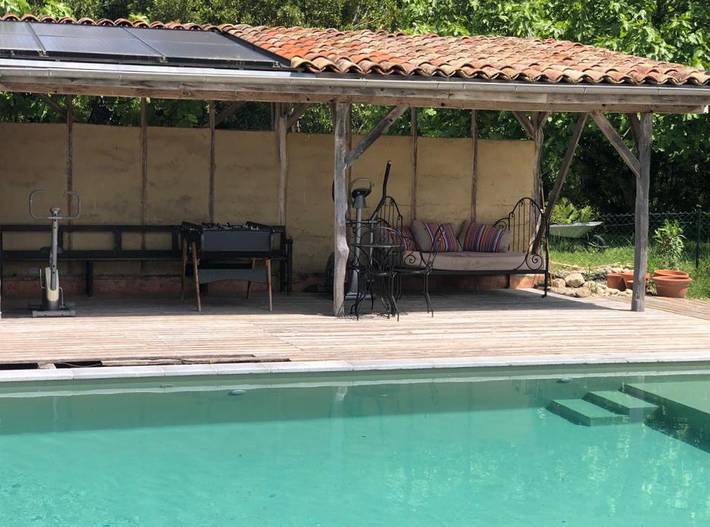 Gîte pour 6 personnes, avec jardin ainsi que terrasse et piscine à Gaillac-Toulza