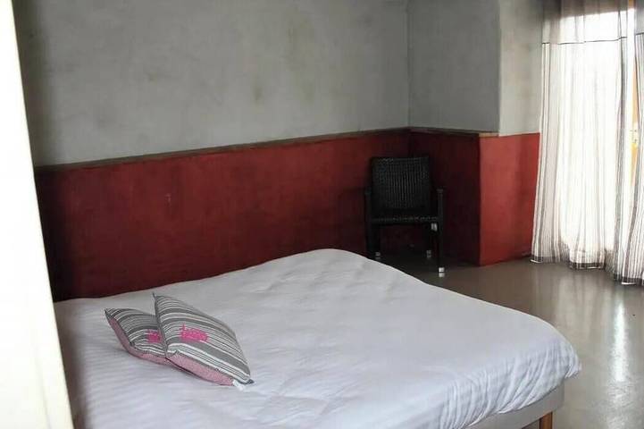 Location de vacances pour 8 personnes, avec Terrasse à Altillac - 2