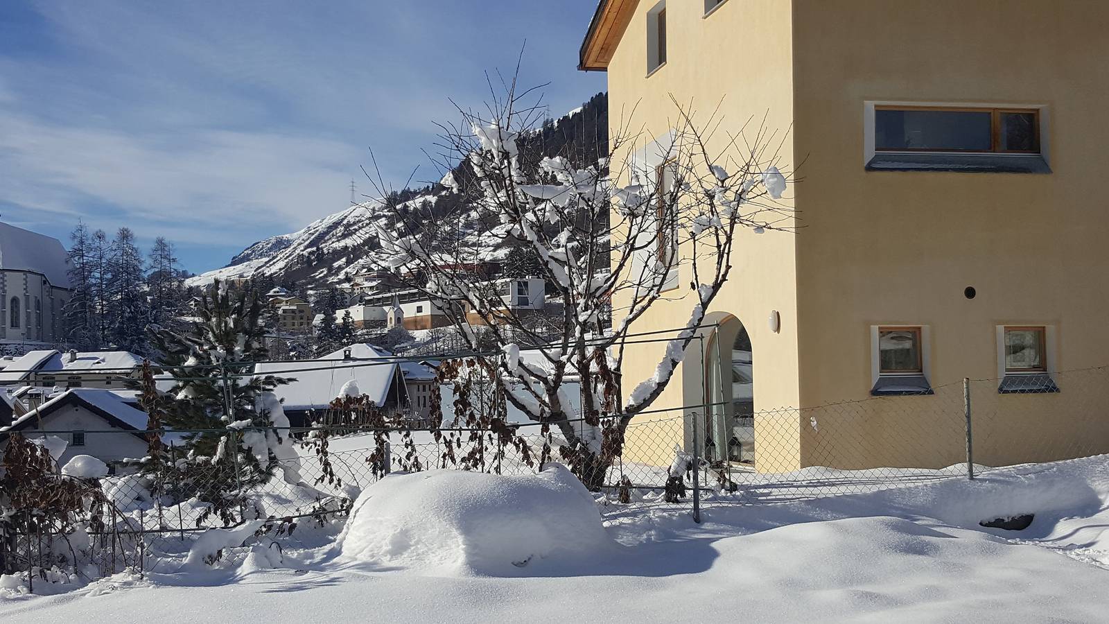 Ganze Ferienwohnung, Ferienwohnung Haus Betschart - Ferienwohnung mit Dusche/Wc, 50 m2 für 2 Personen in Scuol, Unterengadin
