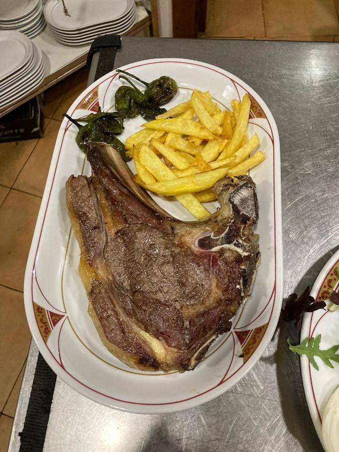 Hotel para 4 personas, con terraza en Maragatería - 2
