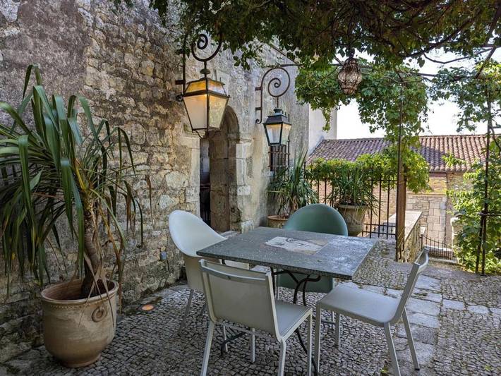 Location de vacances pour 2 personnes, avec terrasse et jardin, animaux acceptés à Beaulieu-sur-Sonnette - 4