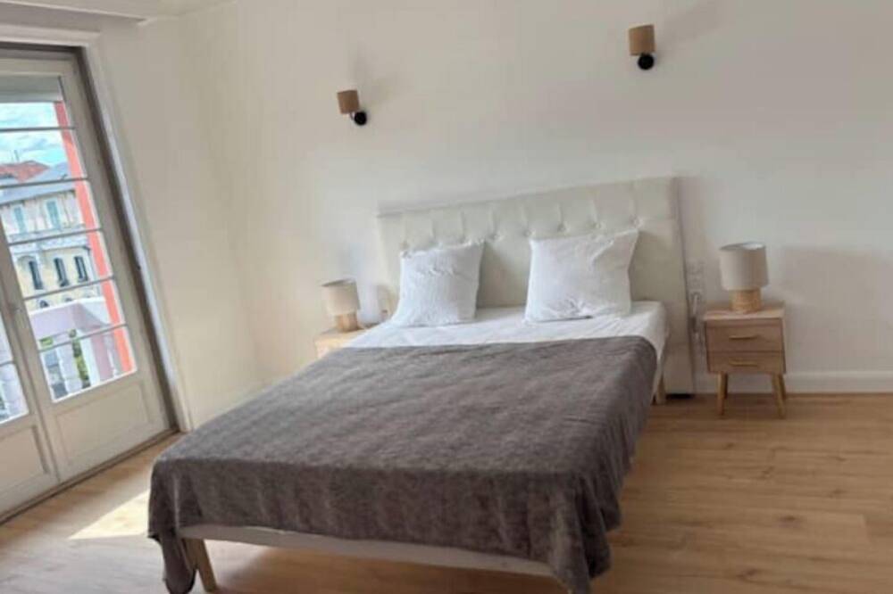Appartement entier, Appartement spacieux de 100m2 6 personnes Lourdes in Lourdes, Hautes-Pyrénées