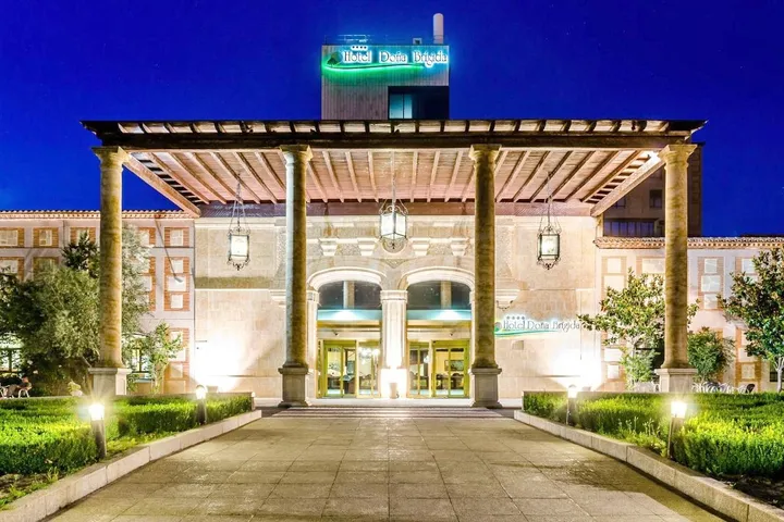 Hotel für 2 Personen, mit Terrasse und Sauna sowie Pool, mit Haustier - 1