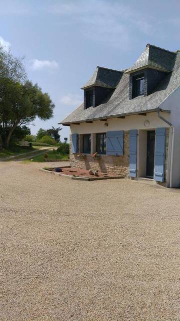 Gîte pour 4 personnes, avec vue et jardin à Plouénan