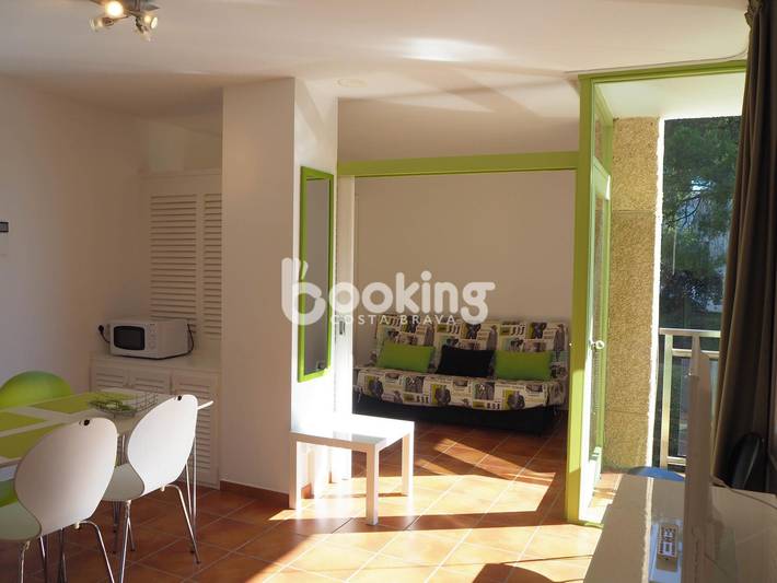 Apartamento de vacaciones para 4 personas, con jardín y piscina - 1