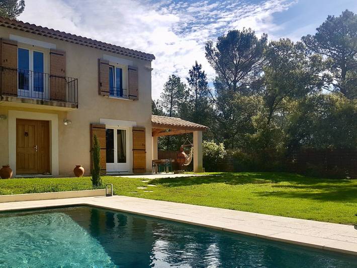 Casa de vacaciones para 6 personas, con balcón además de piscina y jardín - 1