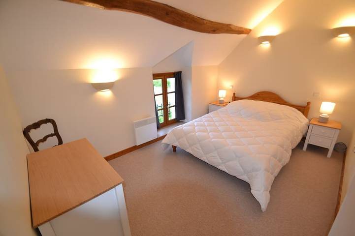 Gîte pour 8 personnes, avec terrasse et jardin dans Fontguenand - 3