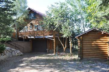 Log Cabin for 8 Guests in Island Park, Fremont County (ID), Picture 3
