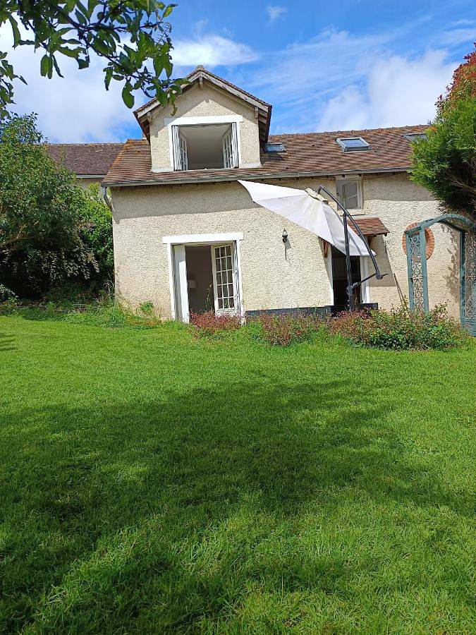 Location de vacances pour 5 personnes, avec terrasse et jardin, animaux acceptés à Sainte-Gemme-Moronval - 2