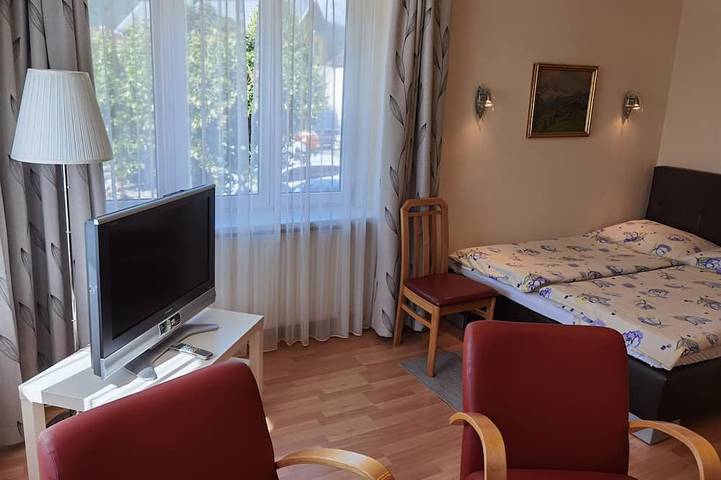 Ganze Wohnung, Ferienwohnung Nr. 2 mit Gartenblick in Hohe Tauern, Obervellach