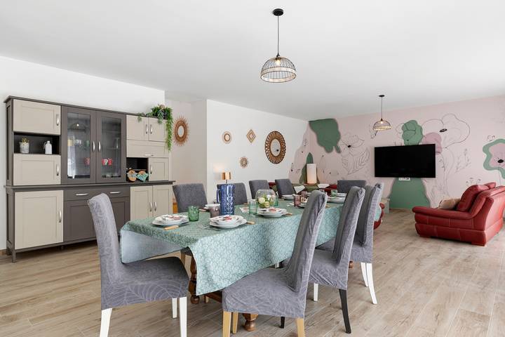 Ferienhaus „L'Or du Temps“ mit privater Terrasse, Garten und Wlan in Froidfond, Loire-Tal