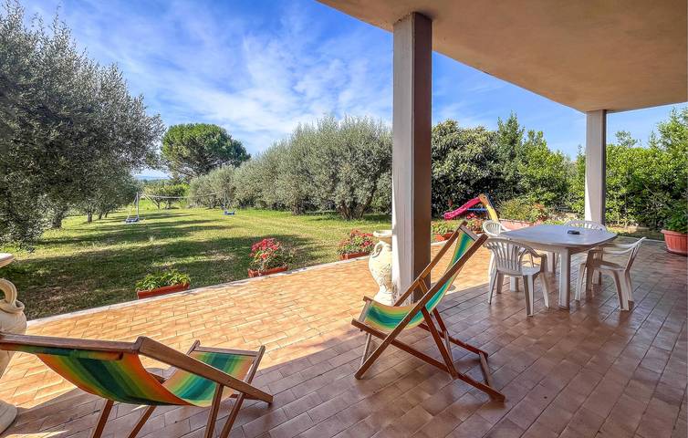 Gîte pour 5 personnes, avec piscine ainsi que terrasse et jardin à Tuoro sul Trasimeno - 4