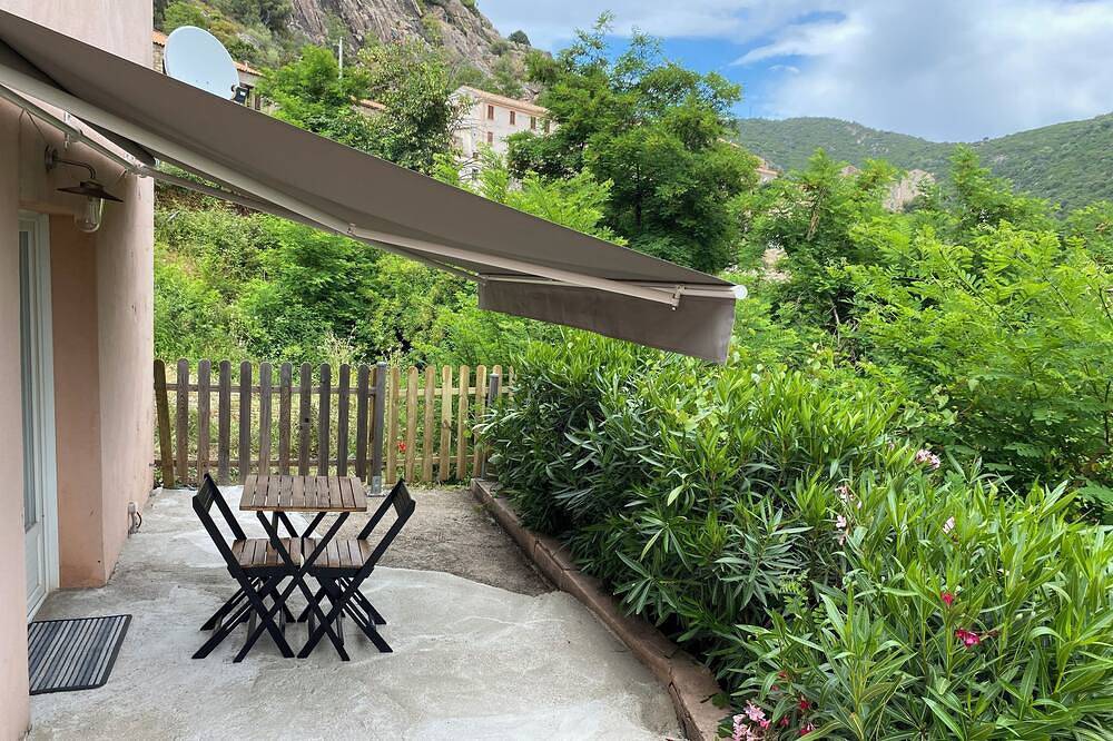 Apartamento entero, Casa Versini ce Situe a Balogna Petit Village D'une Centaine D'habitants in Balogna, Parc naturel régional de Corse