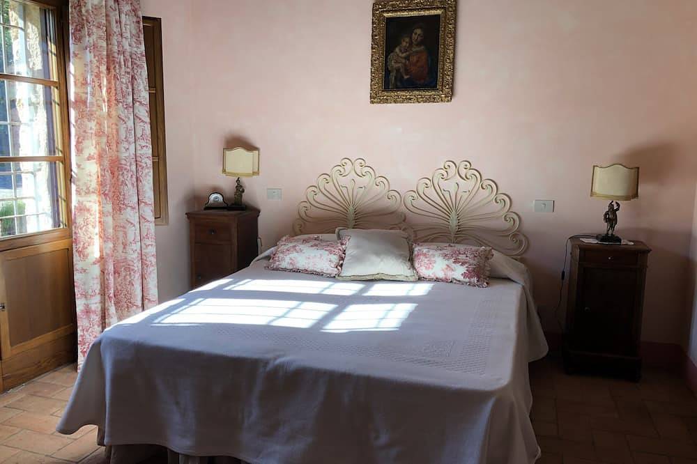 Beautiful stone country villa with pool in the hills in Casaprota, Terminillo