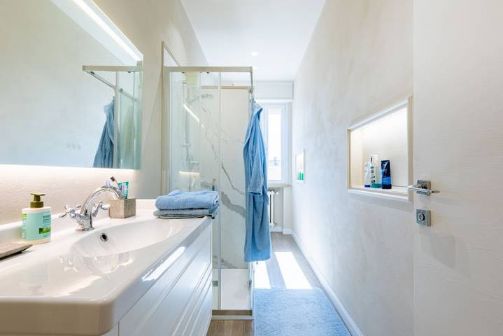 Appartamento intero, Guesthost - Parma Modern Apartment Balcony! in Parma, Provincia di Parma