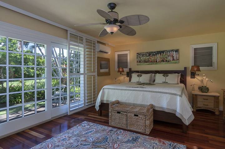 Vacation rental for 10 people, with terrace and pool as well as yard in Kauai