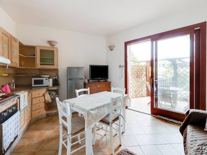 Appartamento intero, Con giardino privato e aria condizionata in Lu Bagnu, Castelsardo