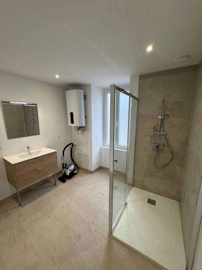 Appartement entier, Charmant studio cosy au cœur de Vierzon in Vierzon, Région de Vierzon
