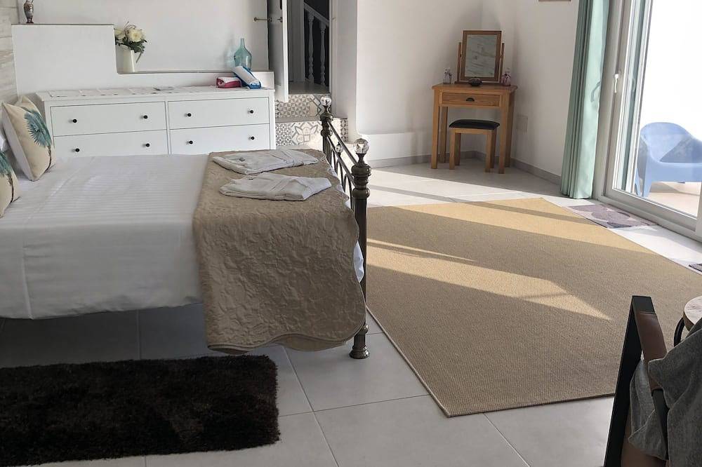 Apartamento entero, Spacious and light accommodation with private pool and stunning views. in Bédar, Provincia de Almería