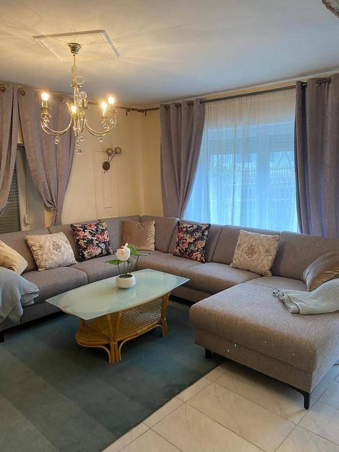 Ferienhaus für 10 Personen, mit Terrasse und Garten, mit Haustier