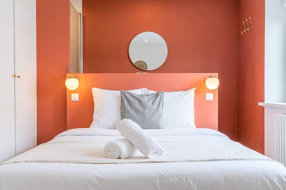 Entire apartment, Large 130 m² 4-bedroom apartment in La Madeleine, Lille region