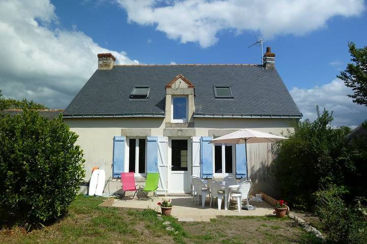 Location de vacances pour 8 personnes, avec terrasse et jardin dans Lerat