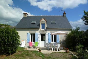 Gîte pour 8 personnes, avec terrasse et jardin dans Lerat