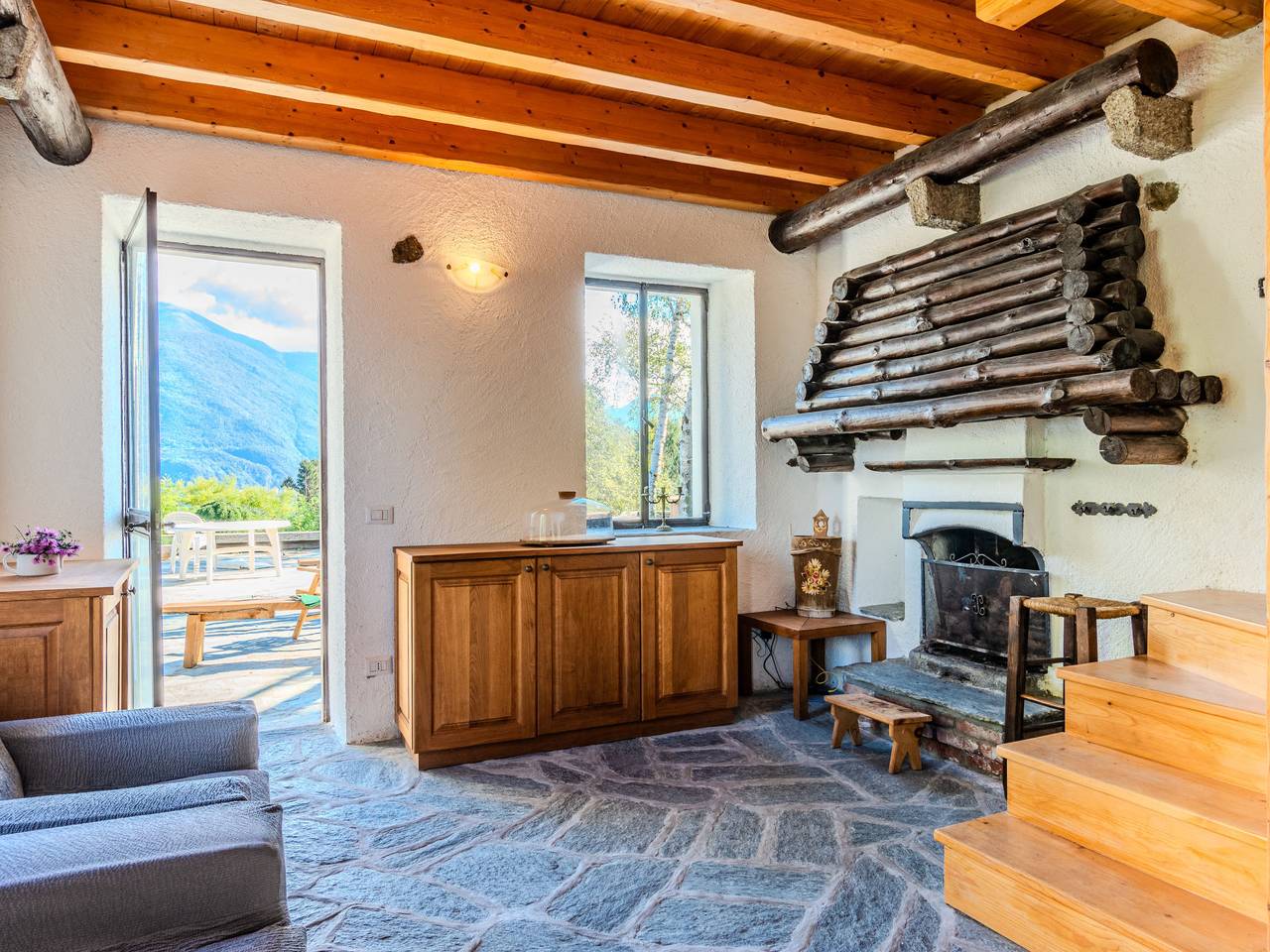 Casa di Sasso in Calozzo, Pianello del Lario