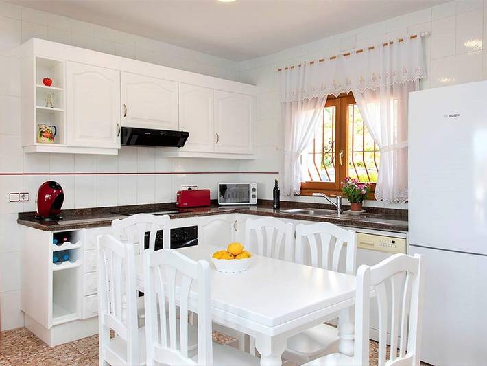 Ferienhaus für 12 Personen, mit Pool und Terrasse in Alicante Provinz - 3