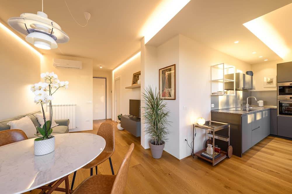 Entire apartment, Coriander with Terrace in Montalcino, Val d'Orcia