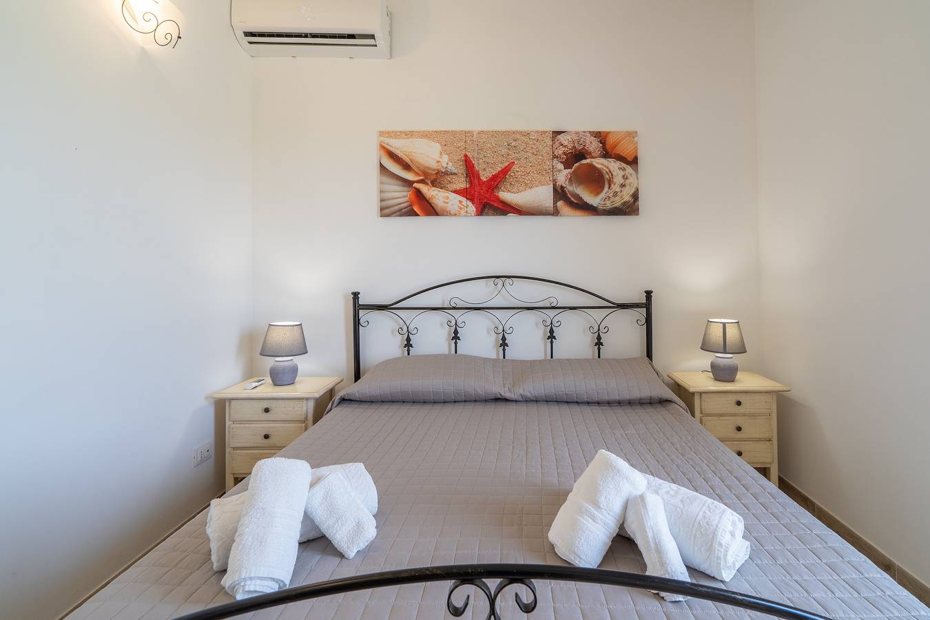 Holiday Home 'Agriuno' with Shared Pool, Wi-Fi and Air Conditioning in Reitani, Noto region