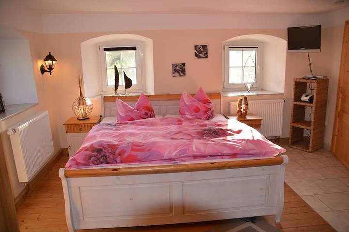 Ferienwohnung für 8 Personen, mit Garten und Sauna sowie Balkon, mit Haustier in Neunburg vorm Wald - 3