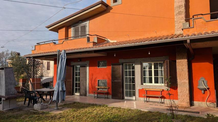 Location de vacances pour 6 personnes, avec jardin et vue à Fonte Nuova - 2