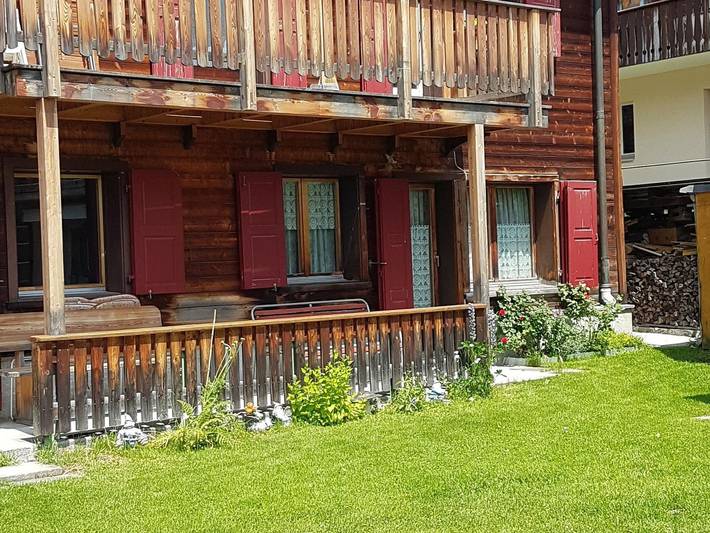 Hütte für 4 Personen, mit Terrasse, kinderfreundlich in der Lenzerheide