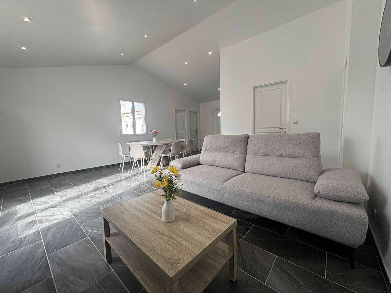 Casa de 3 habitaciones cerca de la playa en Saint-Denis-d'Oléron, ideal para deportes acuáticos in Saint-Denis-d'Oléron, Côte de Beauté
