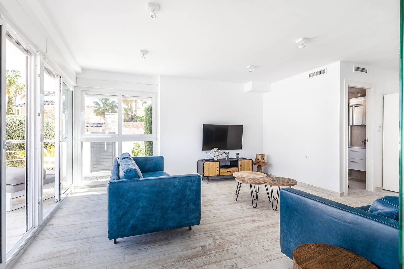 Villa "Casa Bos Orange" with Outdoor Pool and Whirlpool in Santa Pola, Costa Blanca