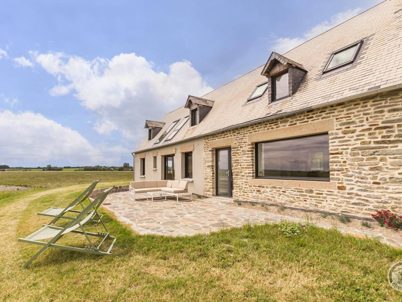 Maison spacieuse à Vains avec vue imprenable in Vains, Baie du Mont-Saint-Michel