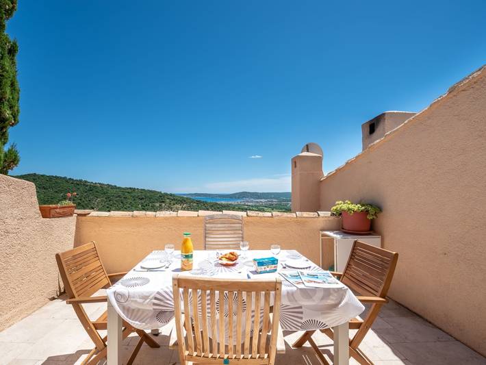 Vacation rental for 4 people in Grimaud