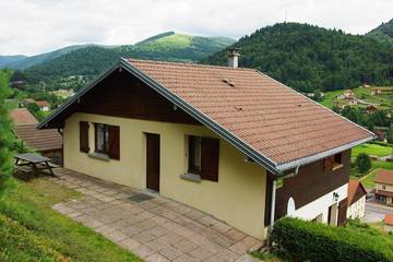 Gîte pour 4 personnes, avec balcon à Le Ménil