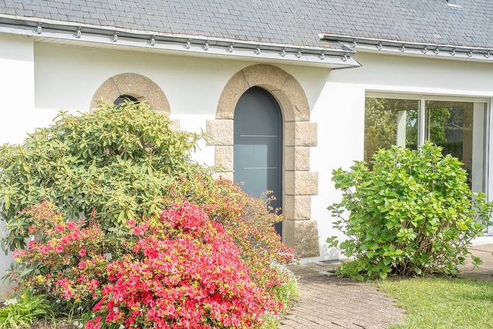 Ferienhaus für 8 Personen mit Garten in Larmor-Plage, Côte des Mégalithes
