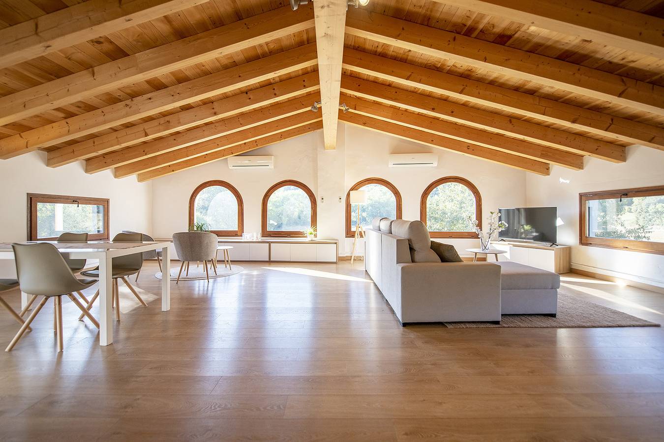 Ferienhaus 'L'Altell' mit Bergblick, Wlan und Klimaanlage in Montagut i Oix, Garrotxa