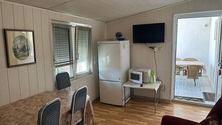 Ferienwohnung für 6 Personen, mit Terrasse auf Pag - 2