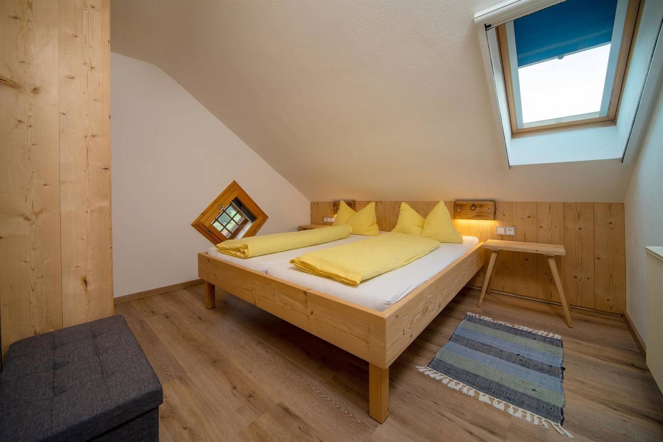 Ganze Ferienwohnung, Fewo Schlossweiher mit Balkon und Panoramablick in Seeg, Bayerisch Schwaben