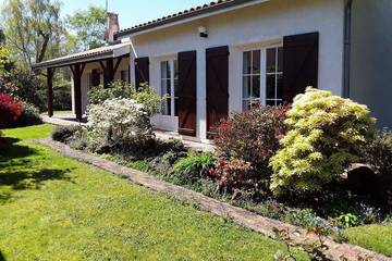 Location de vacances pour 6 personnes, avec jardin à Cestas