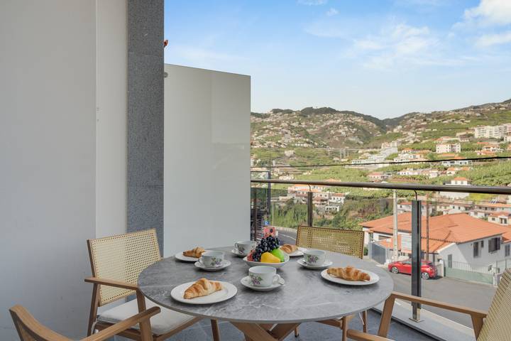 Gîte pour 4 personnes, avec Balcon et Terrasse à Câmara de Lobos