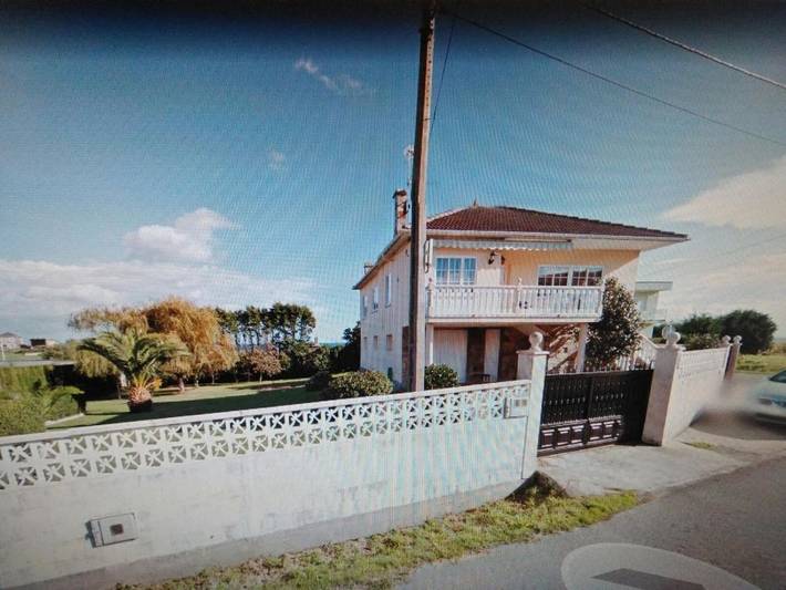 Apartamento para 8 personas, con jardín y vistas, Se admiten mascotas en Foz