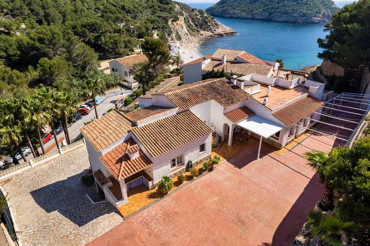 Villa für 12 Personen, mit Meerblick und Garten sowie Pool, mit Haustier in Jávea